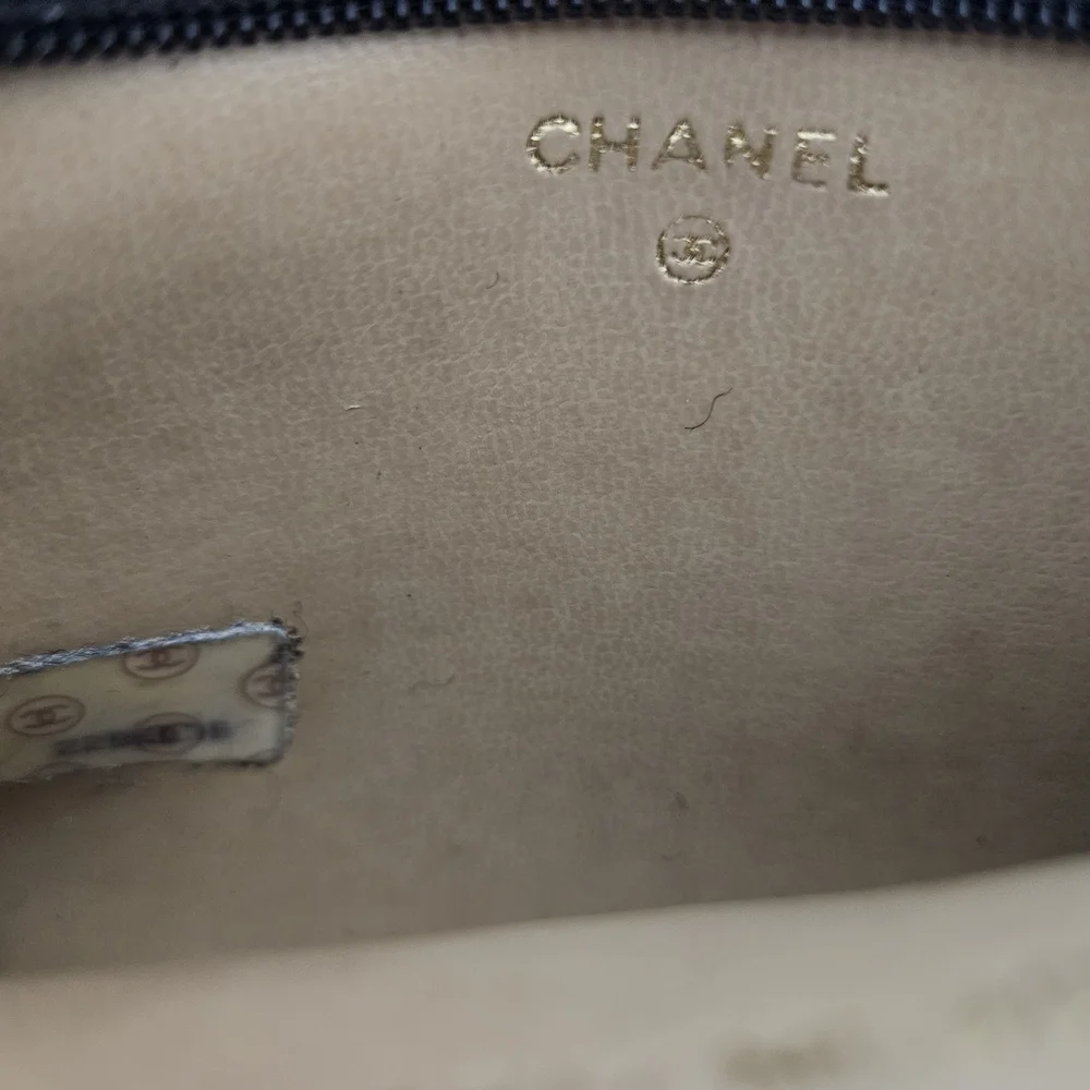 Chanel Black Leather W Zipper Small Wallet Pre Loved . Super Clean - Picture 7 of 11